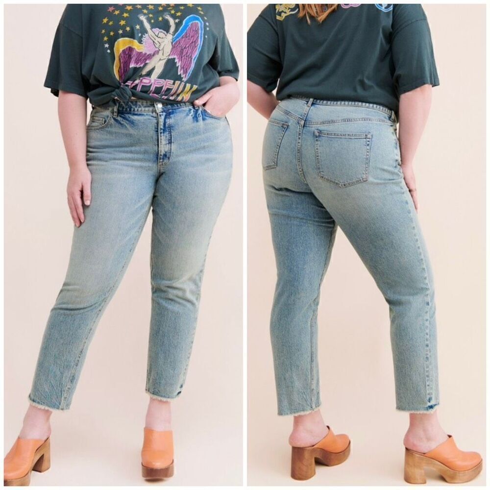 Pilcro by Anthropologie Plus Size Light Wash Vintage Straight Leg Jeans Sz 20W